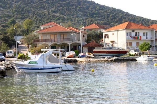 Apartments Ivan Orlic Vinišće 외부 사진